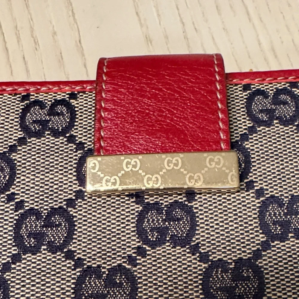 Gucci Vintage Continental Wallet - Picture 2 of 8